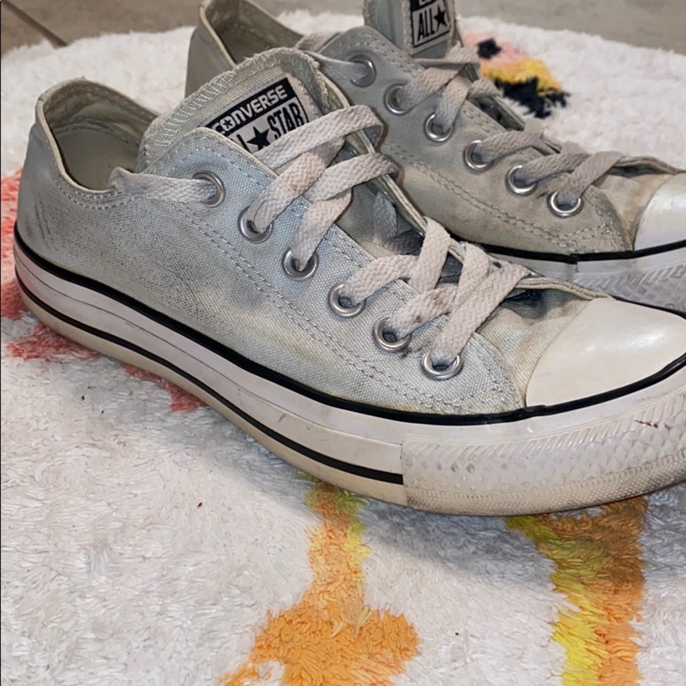 Super light blue low top converse all star shoes